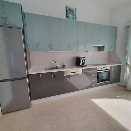 Апартаменты Casa Sandra, Private Saltwater Pool And Garden