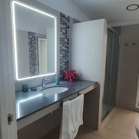 Апартаменты Casa Sandra, Private Saltwater Pool And Garden