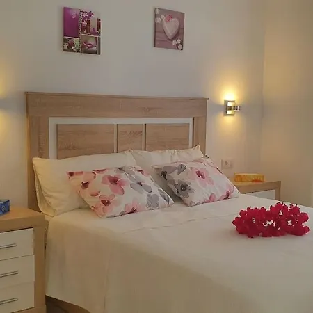Casa Sandra, Private Saltwater Pool And Garden Апартаменты Такоронте